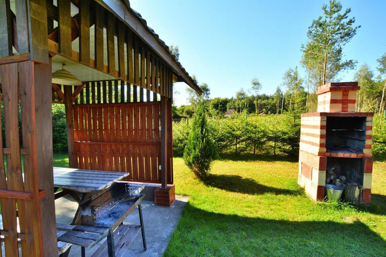 Holiday Home Close To The Lake Shore, Dabrowica Dabrowica (Szczecinek) Exterior foto